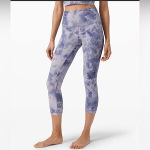 Lululemon Align Crop 21" Diamond Dye
💜Diamond Dye Iced Iris Peri Purple